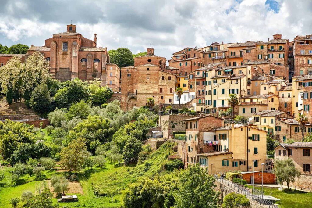 The Americans who bought a house in Italy over the internet